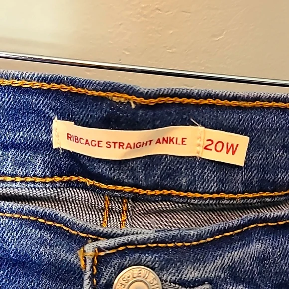 Levi's Women's Ribcage High Rise Jeans - Blue - Picture 8 of 12